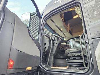 Volvo FH 540 / 8x4*4 / HIAB 548E-9 CRANE/KRAN / WINCH